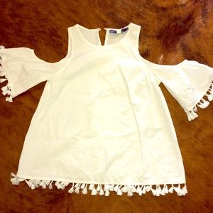 White Top with sleeve detail